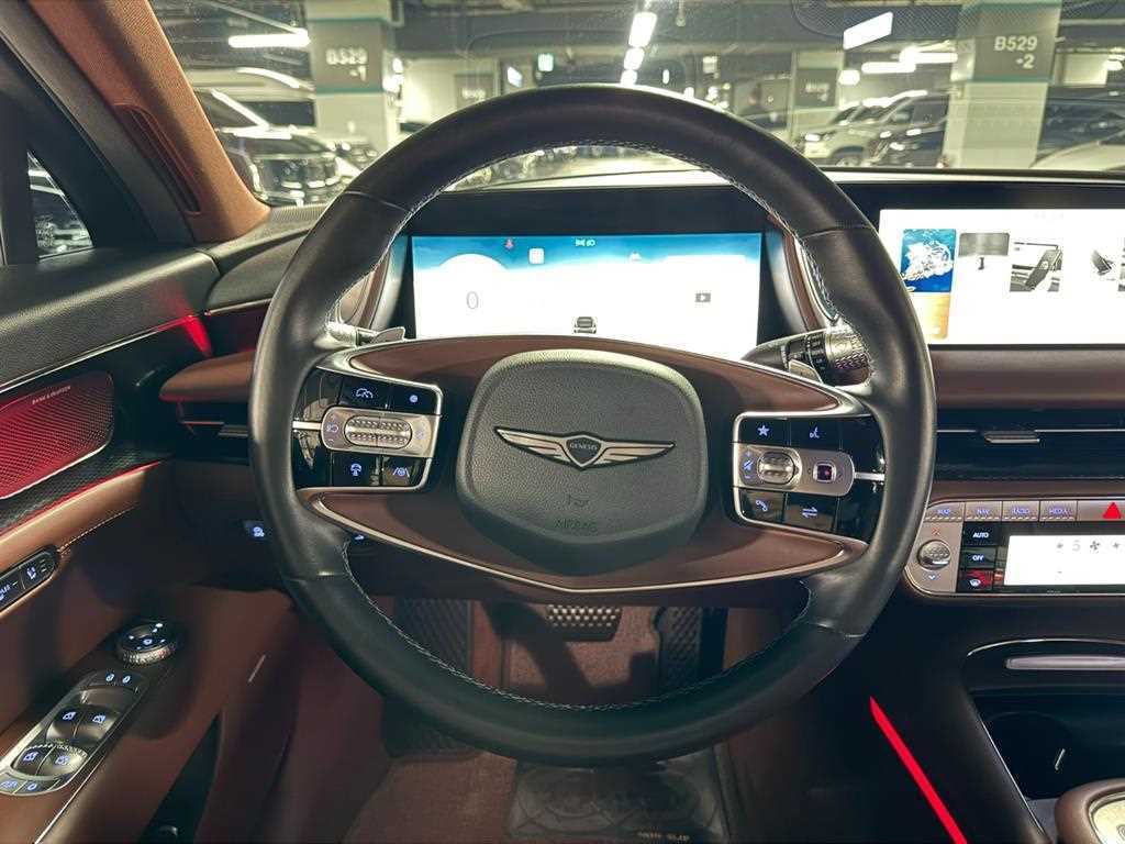 Genesis G90 — photo 09