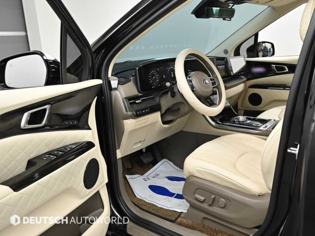 Kia Carnival — photo 11