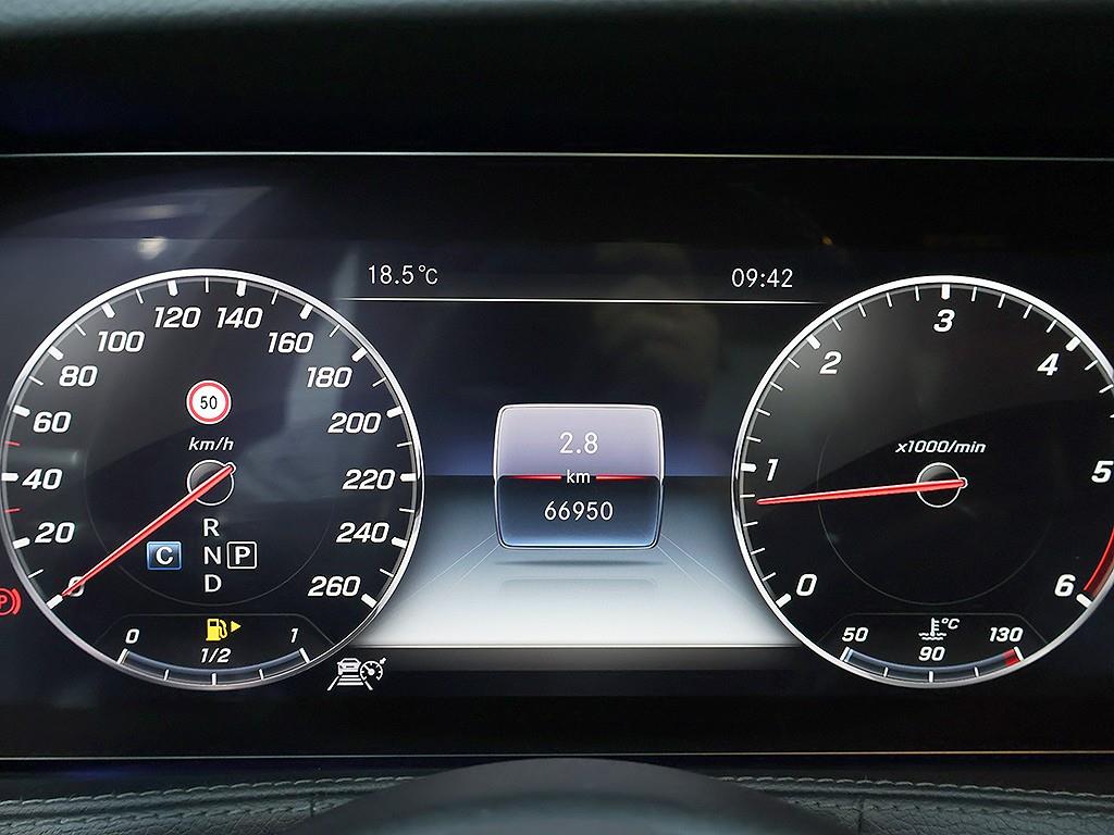 Mercedes-Benz S-Class — photo 06