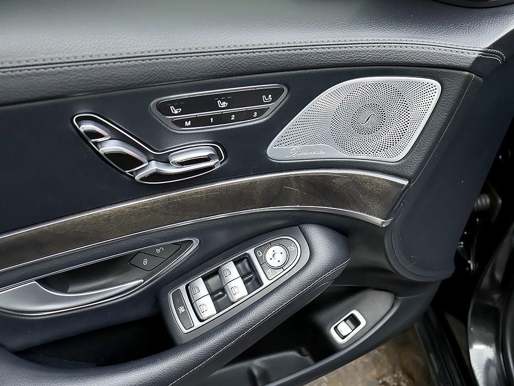 Mercedes-Benz S-Class — photo 13