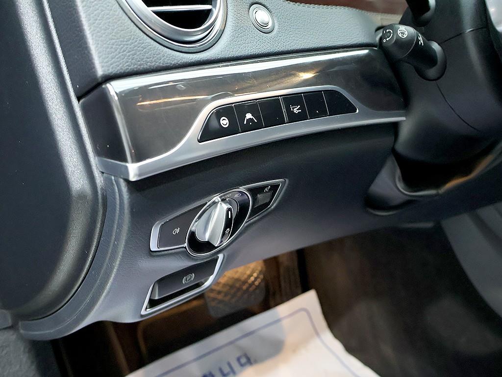 Mercedes-Benz S-Class — photo 14