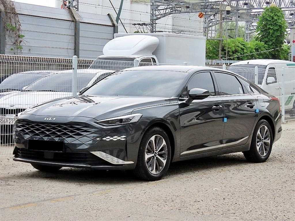 Kia K8 — photo 01