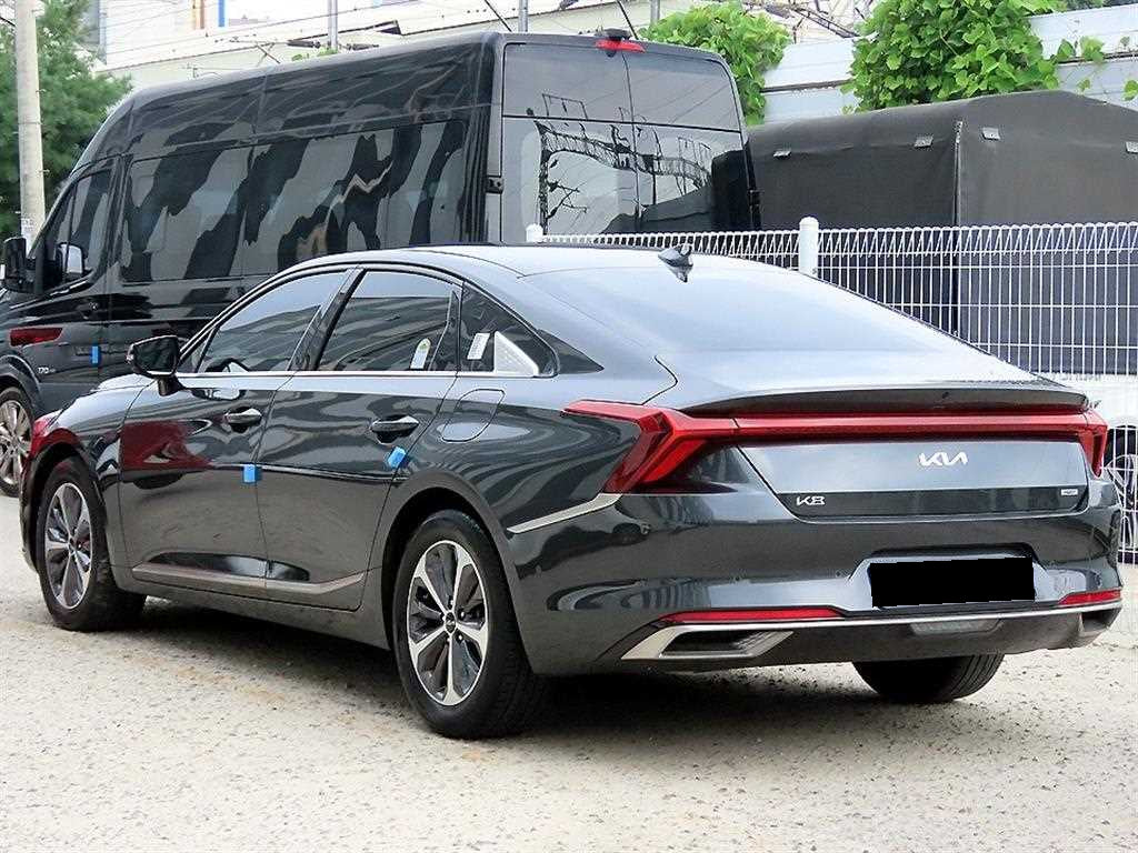 Kia K8 — photo 03