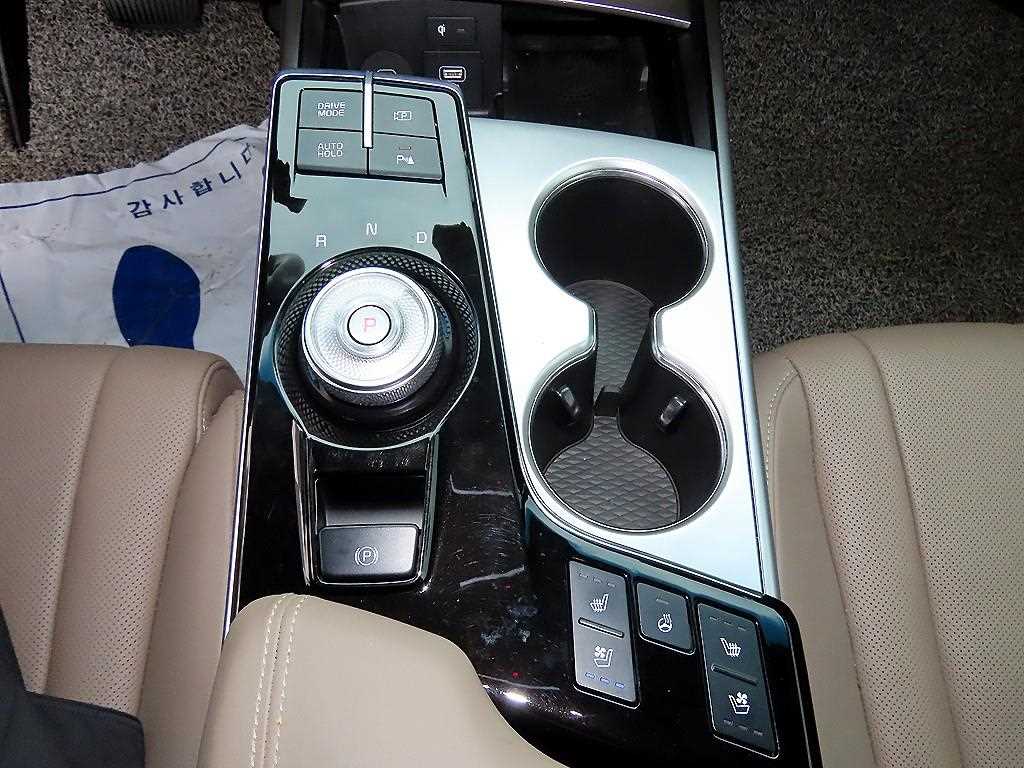 Kia K8 — photo 11