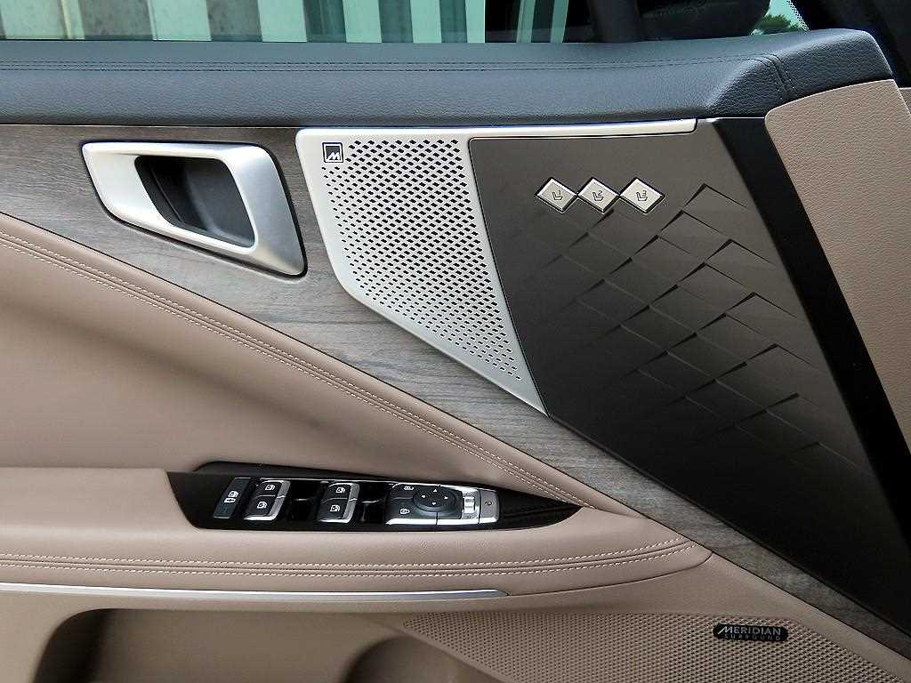 Kia K8 — photo 12