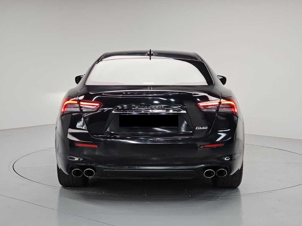 Maserati Ghibli — photo 03