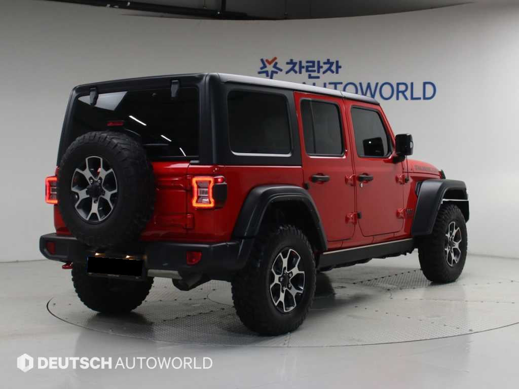 Jeep Wrangler — photo 02