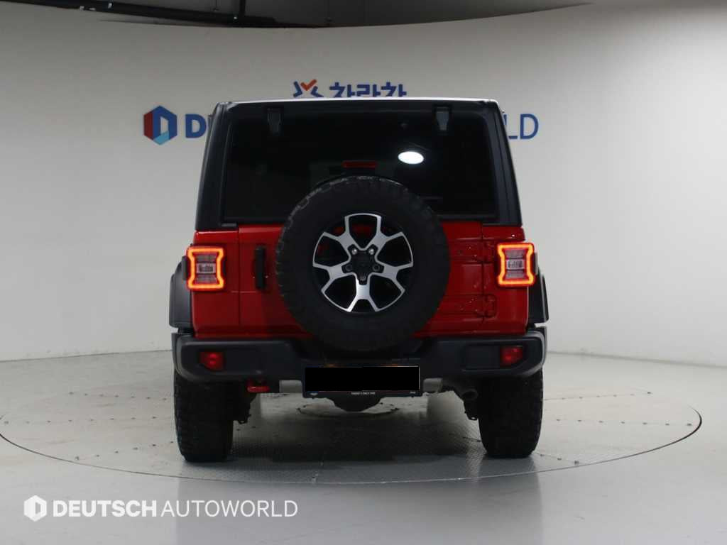 Jeep Wrangler — photo 04