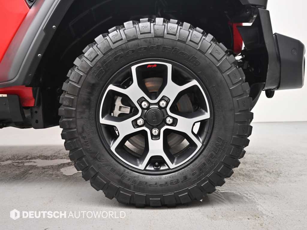 Jeep Wrangler — photo 05