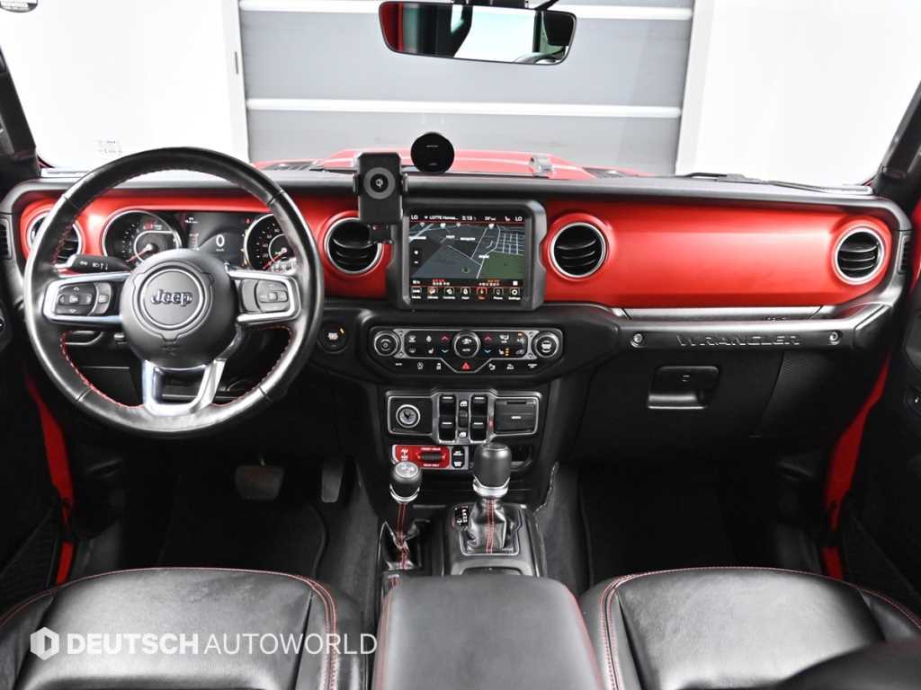 Jeep Wrangler — photo 07