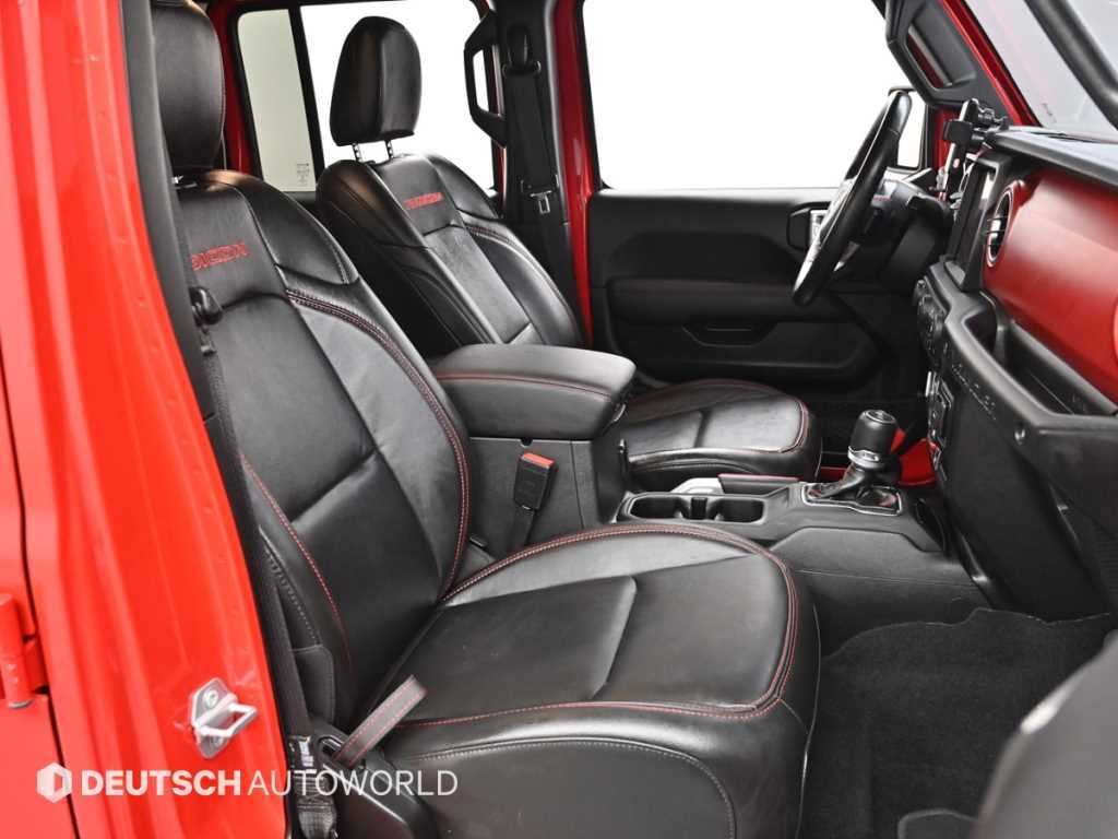 Jeep Wrangler — photo 10