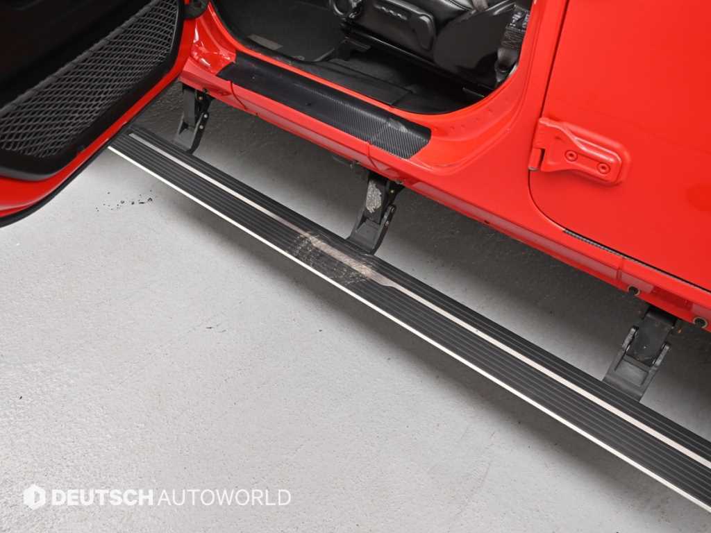 Jeep Wrangler — photo 16