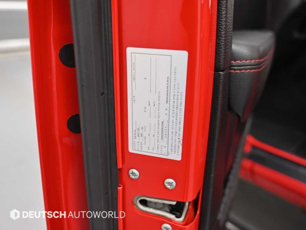 Jeep Wrangler — photo 20
