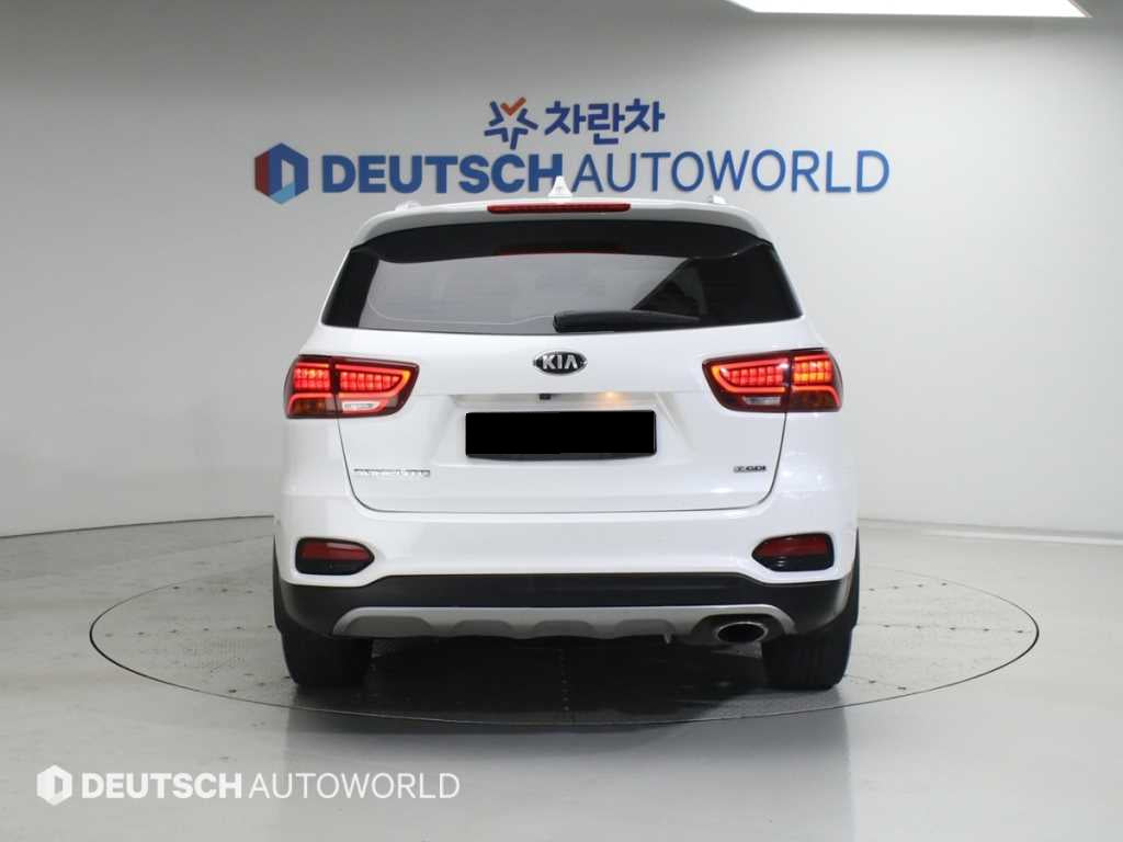 Kia Sorento — photo 04