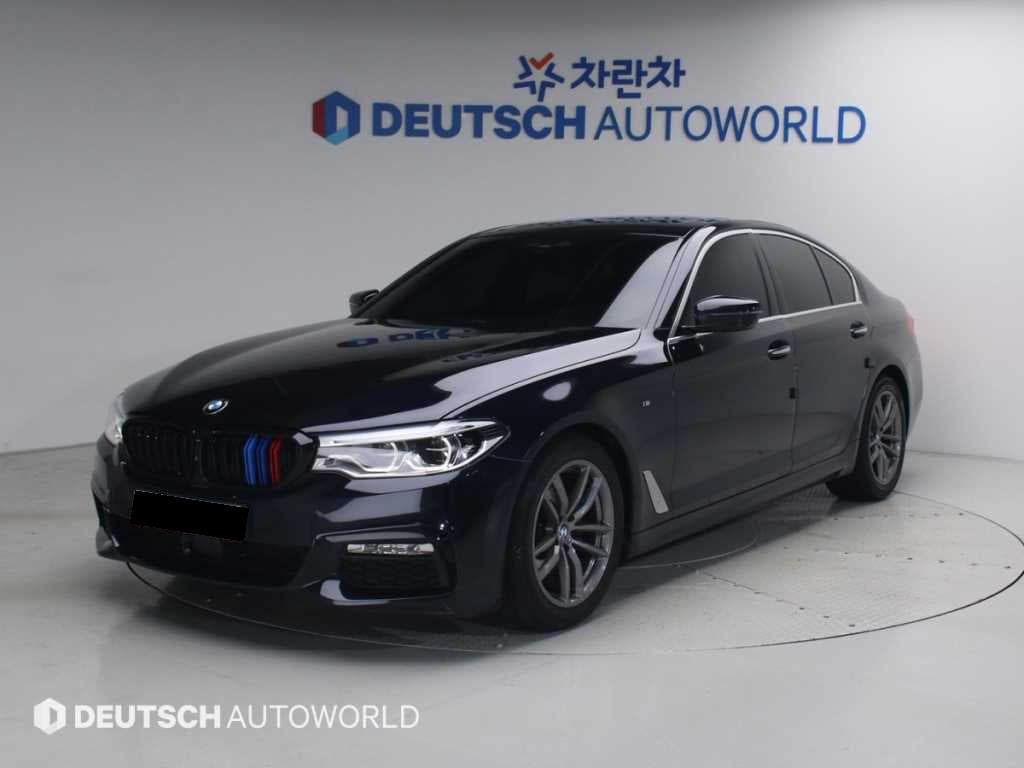 BMW 5-Series — photo 01