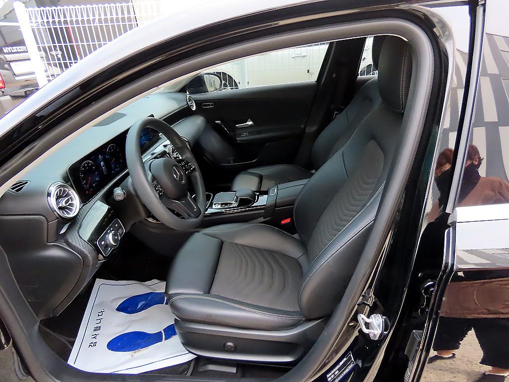 Mercedes-Benz A-Class — photo 05