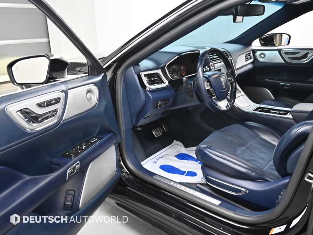 Lincoln Continental — photo 11