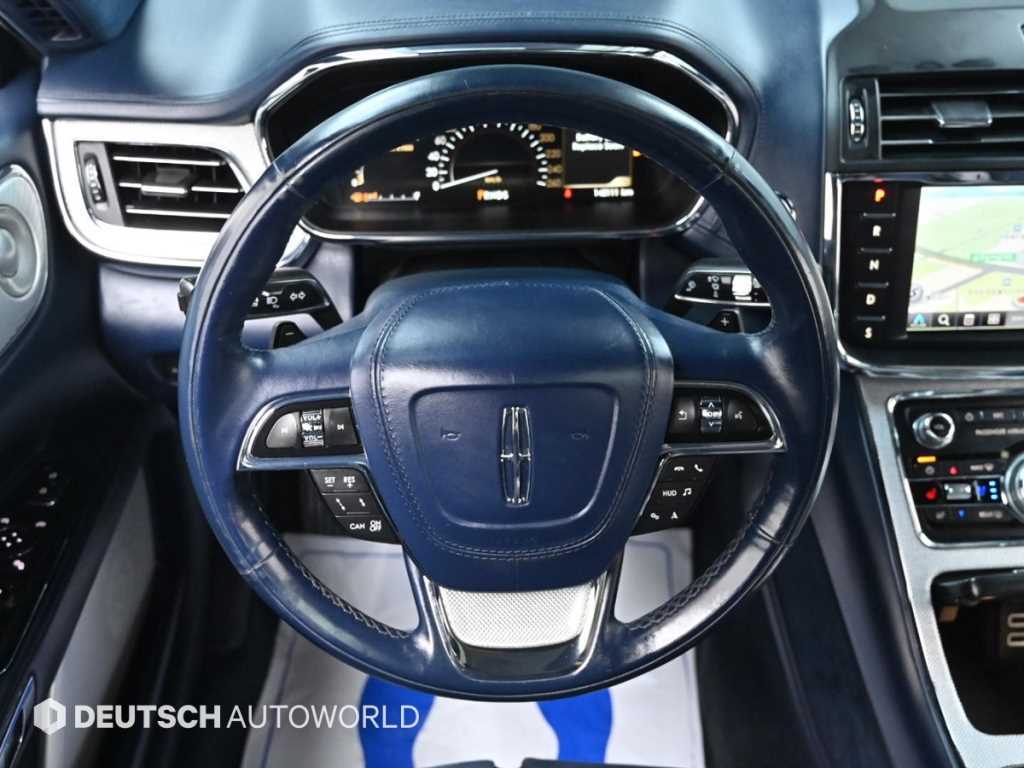 Lincoln Continental — photo 13