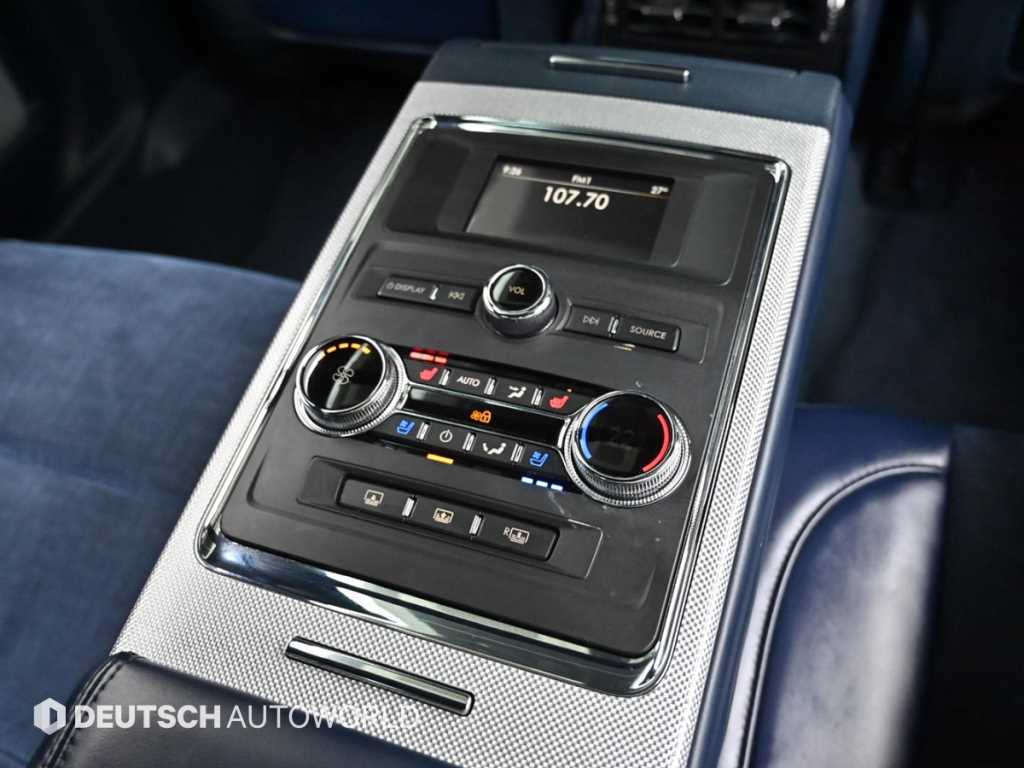 Lincoln Continental — photo 16