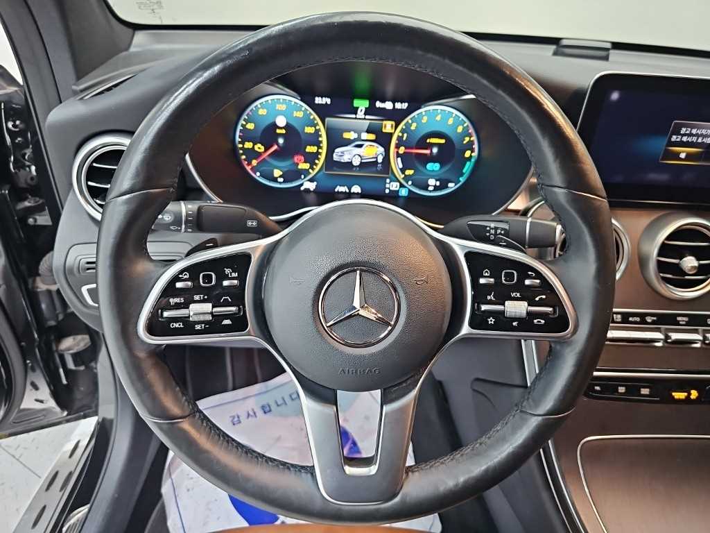 Mercedes-Benz GLC-Class — photo 09