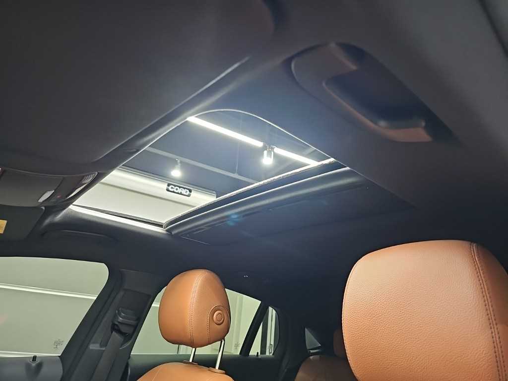Mercedes-Benz GLC-Class — photo 14