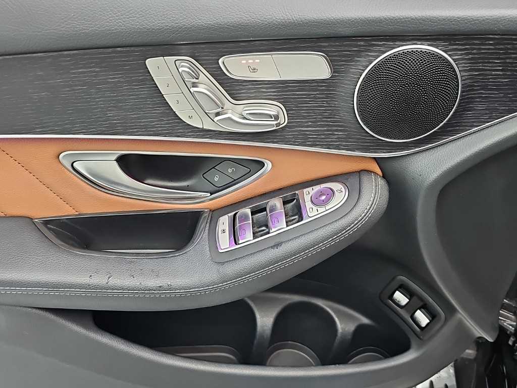 Mercedes-Benz GLC-Class — photo 17