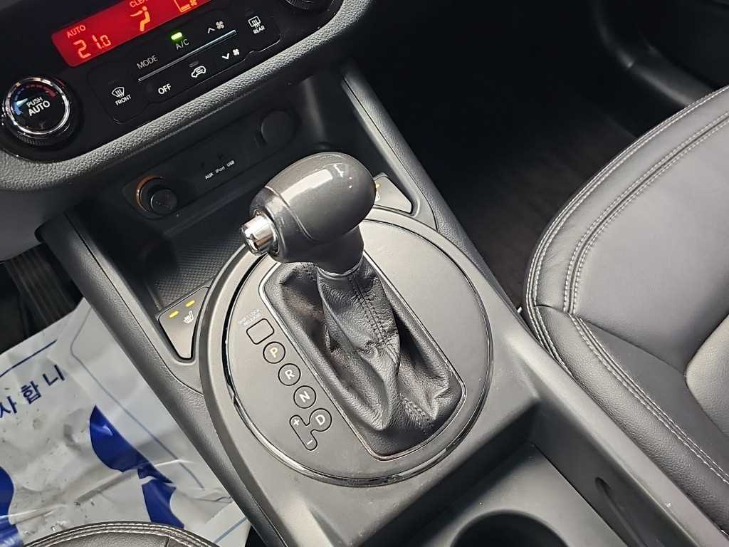 Kia Sportage — photo 08