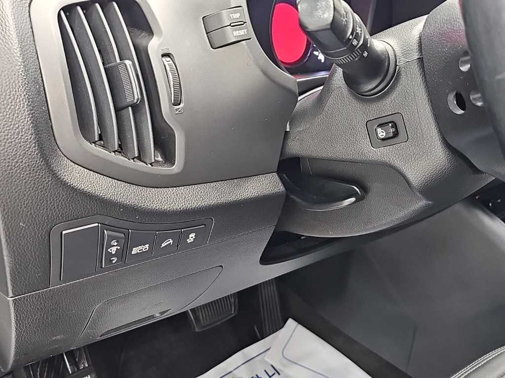 Kia Sportage — photo 17