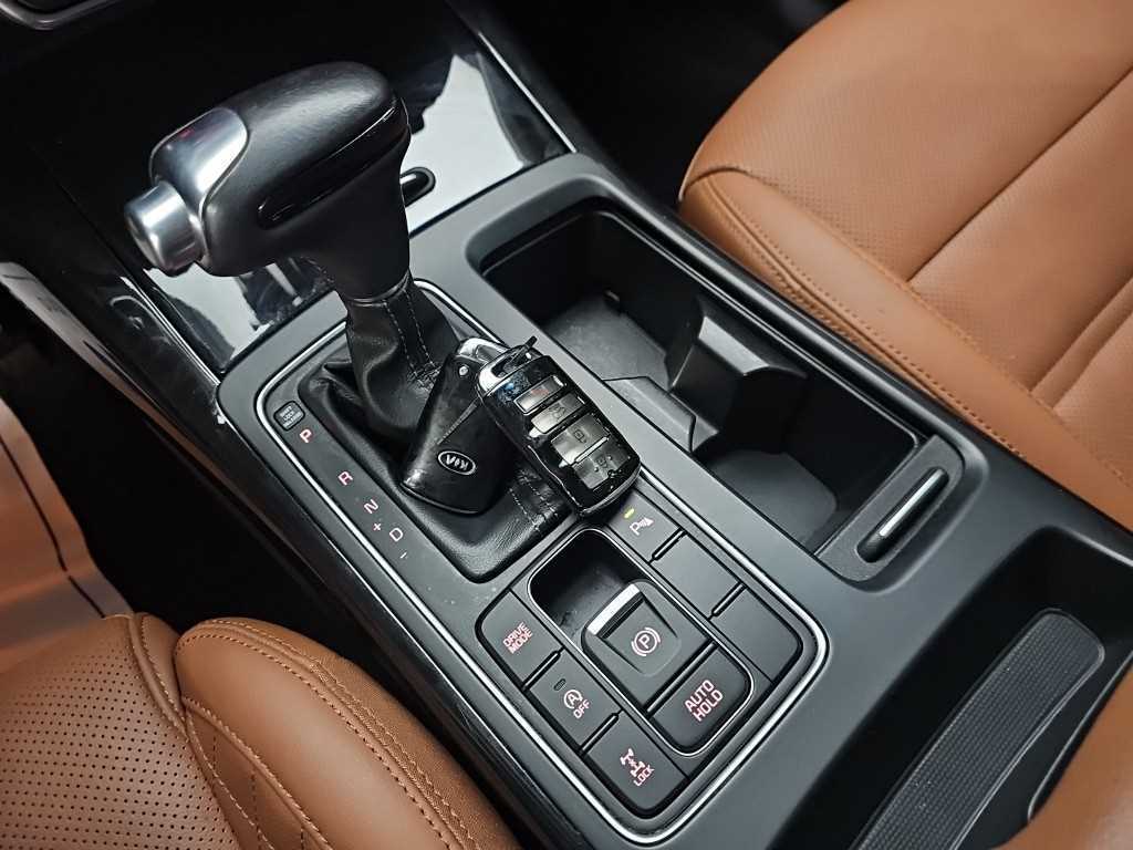 Kia Sorento — photo 08