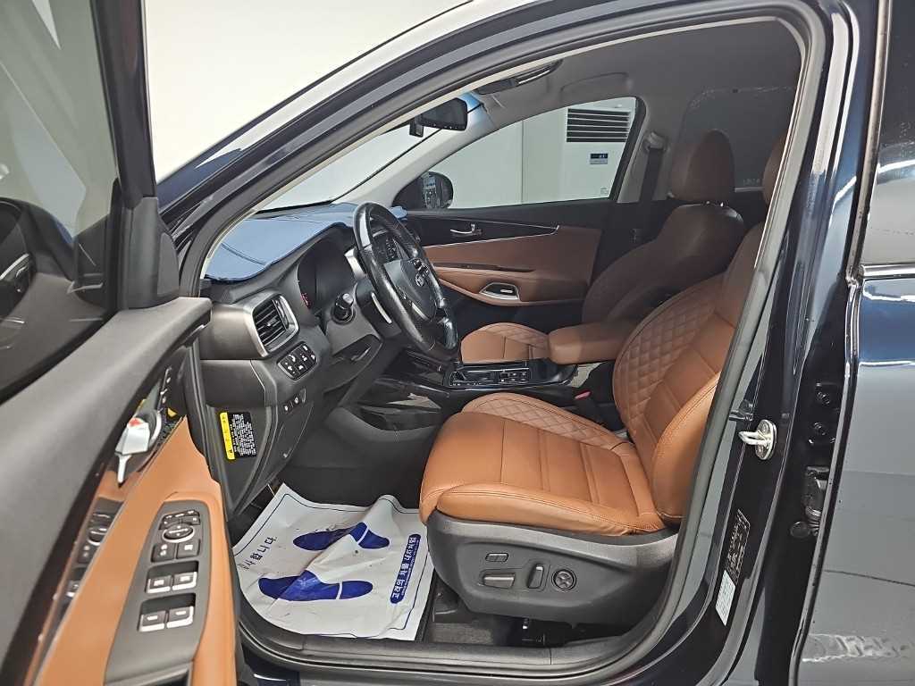 Kia Sorento — photo 11
