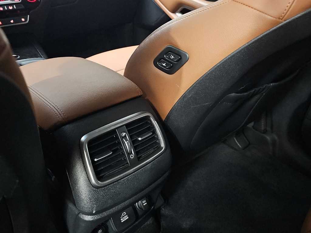 Kia Sorento — photo 14