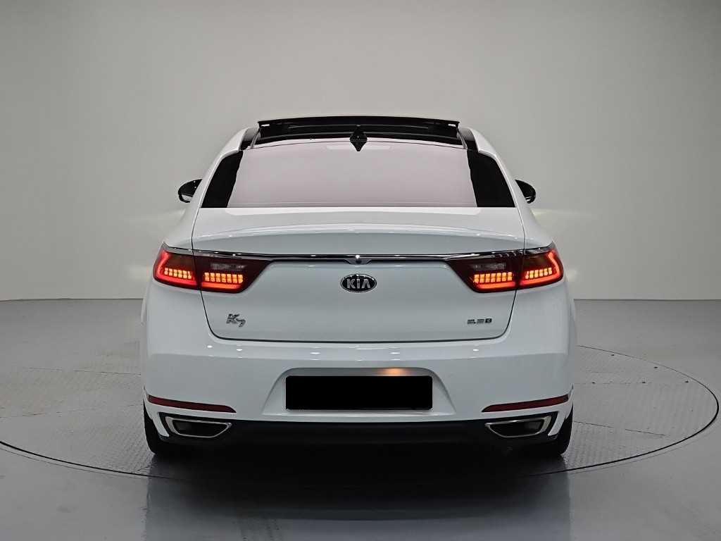 Kia K7 — photo 03