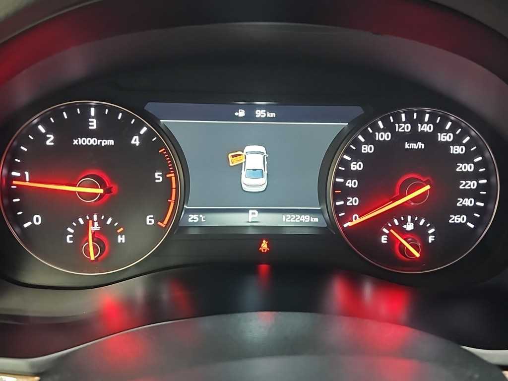 Kia K7 — photo 06
