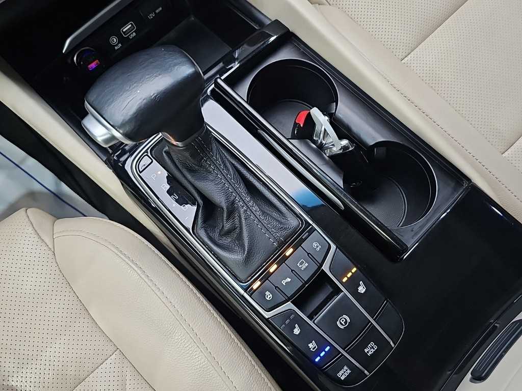 Kia K7 — photo 08