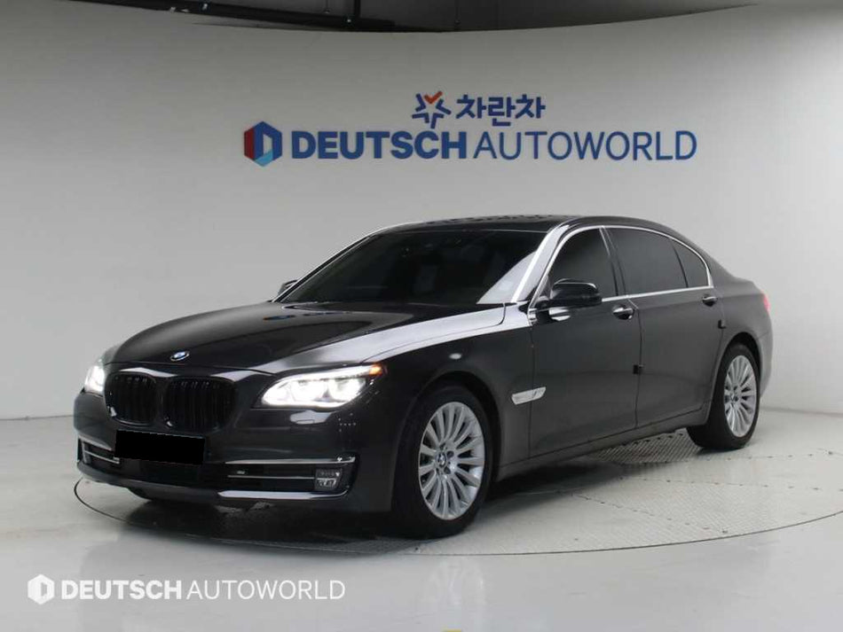 BMW 7-Series — photo 01