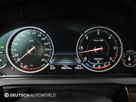 BMW 7-Series — photo 08