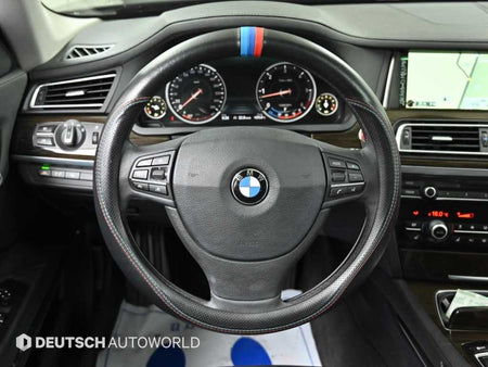 BMW 7-Series — photo 13