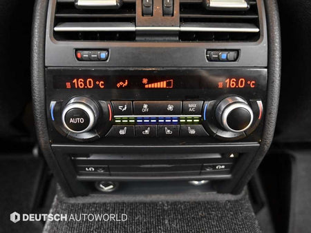BMW 7-Series — photo 16
