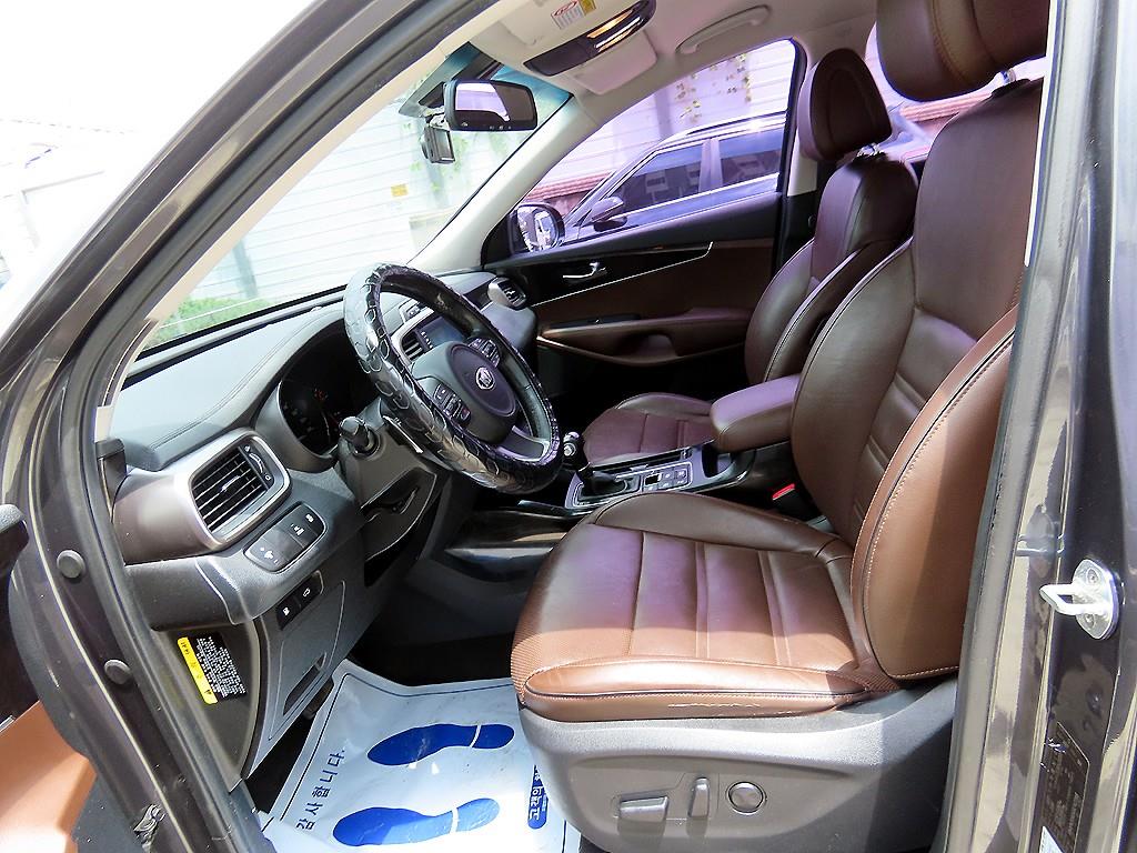 Kia Sorento — photo 05