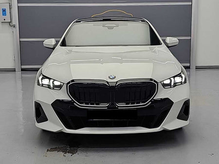 BMW 5-Series — photo 02