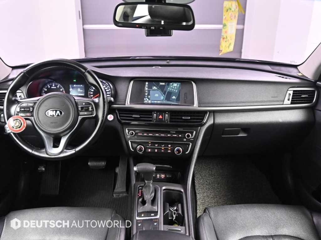 Kia K5 — photo 07