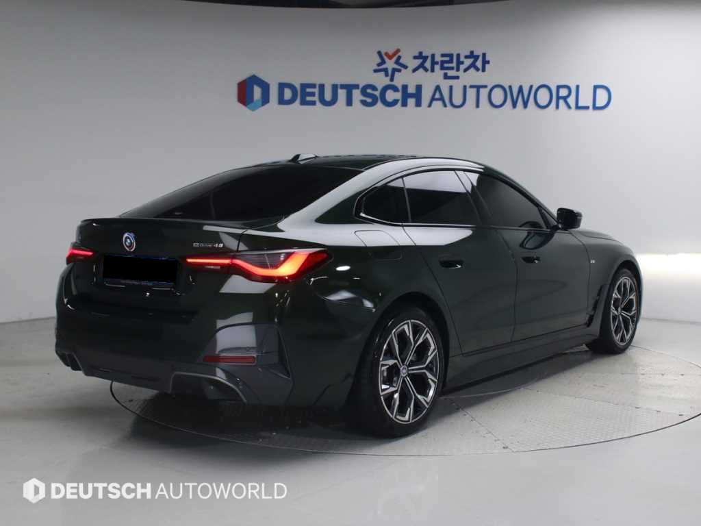 BMW i4 — photo 02