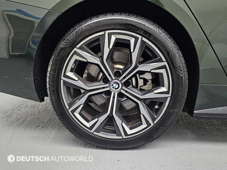 BMW i4 — photo 05