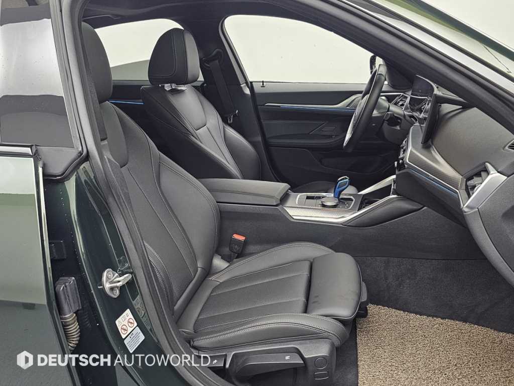 BMW i4 — photo 10
