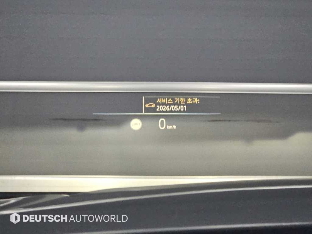 BMW i4 — photo 17