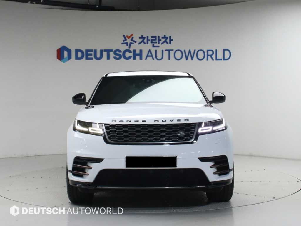 Land Rover Range Rover Velar — photo 01