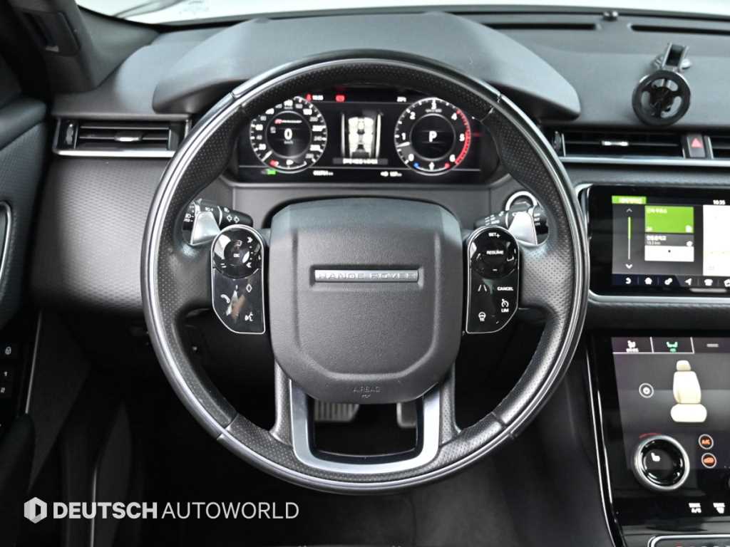 Land Rover Range Rover Velar — photo 13