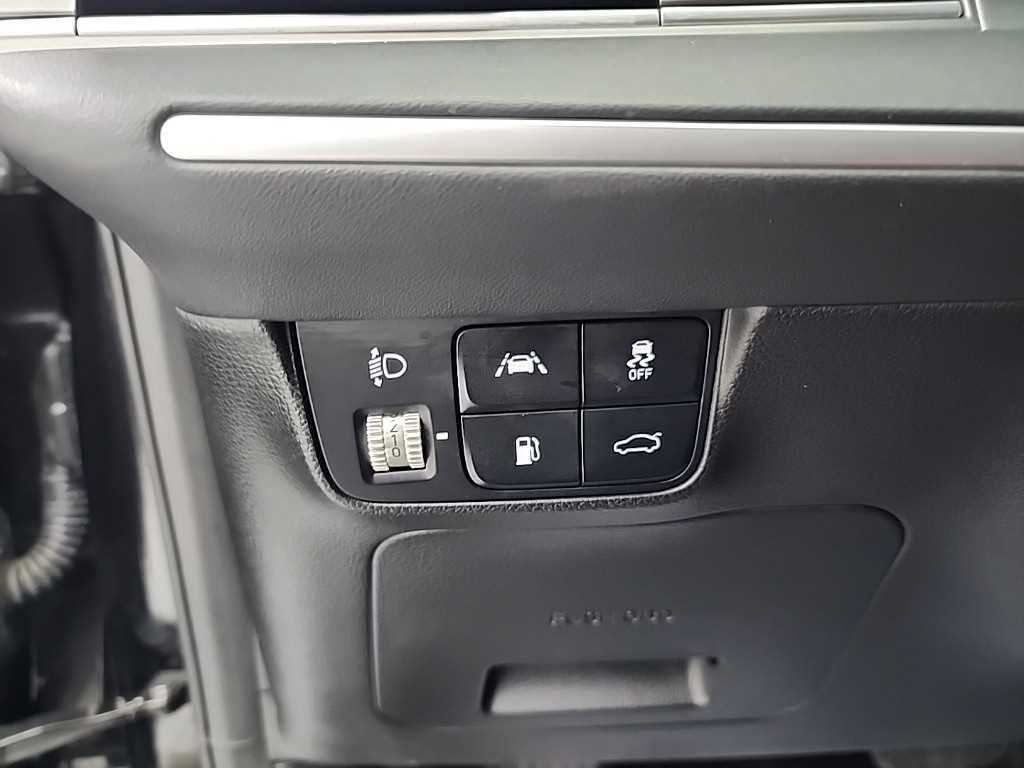 Hyundai Grandeur — photo 17