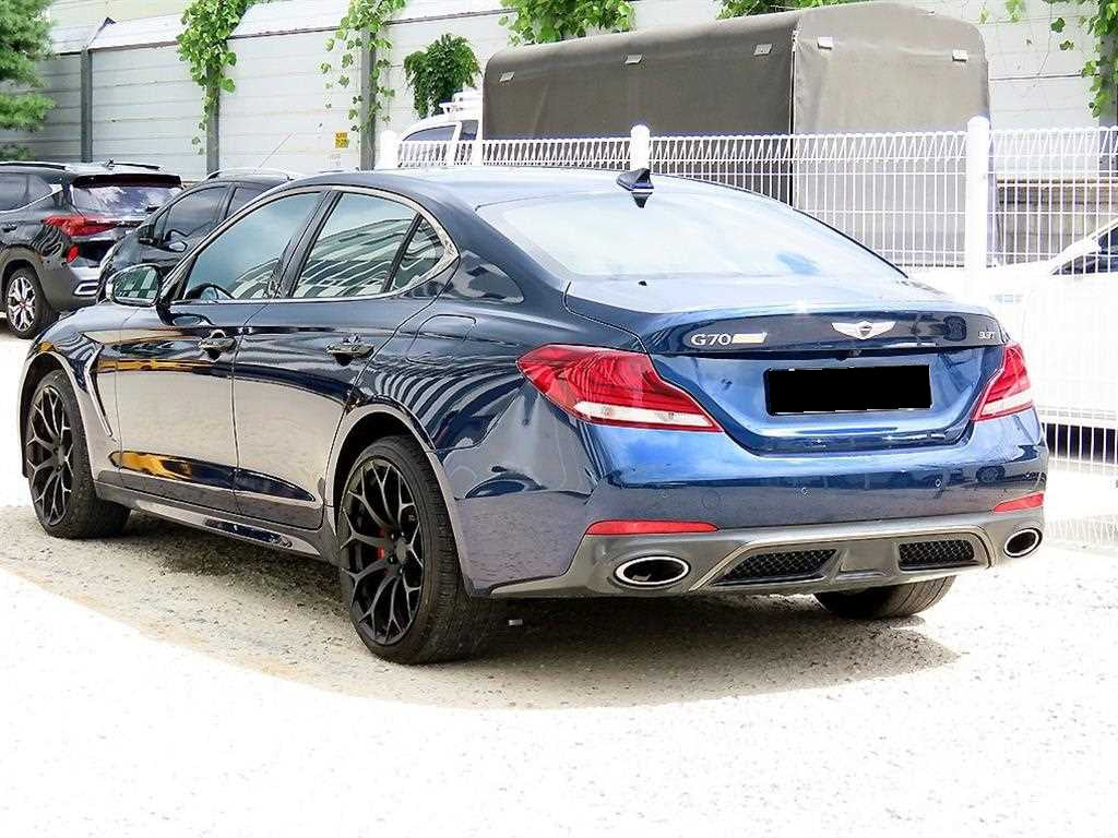 Genesis G70 — photo 03