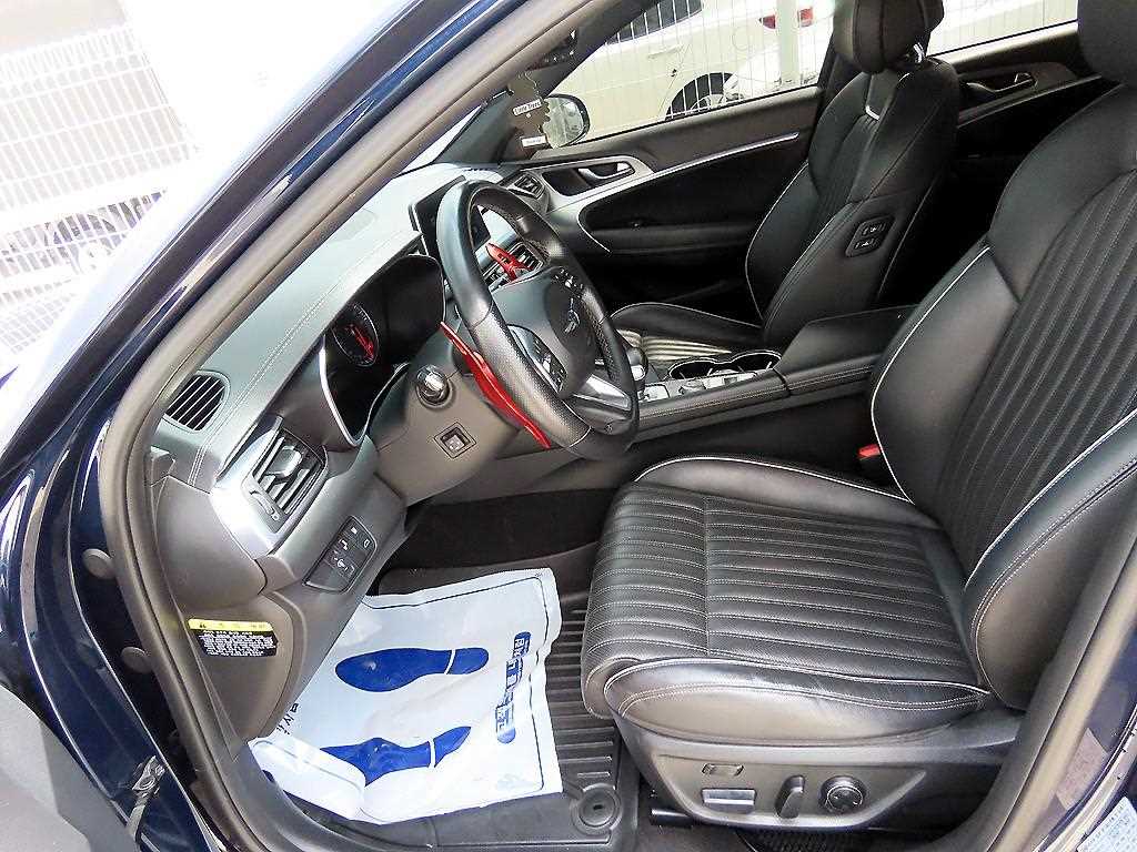 Genesis G70 — photo 05